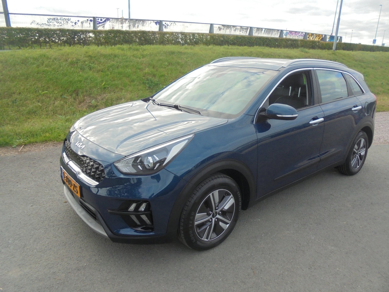 Kia Niro - Kia Niro 1.6 GDI Hybrid Dynamic Line airco ecc navigatie 126.000km - AutoWereld.nl