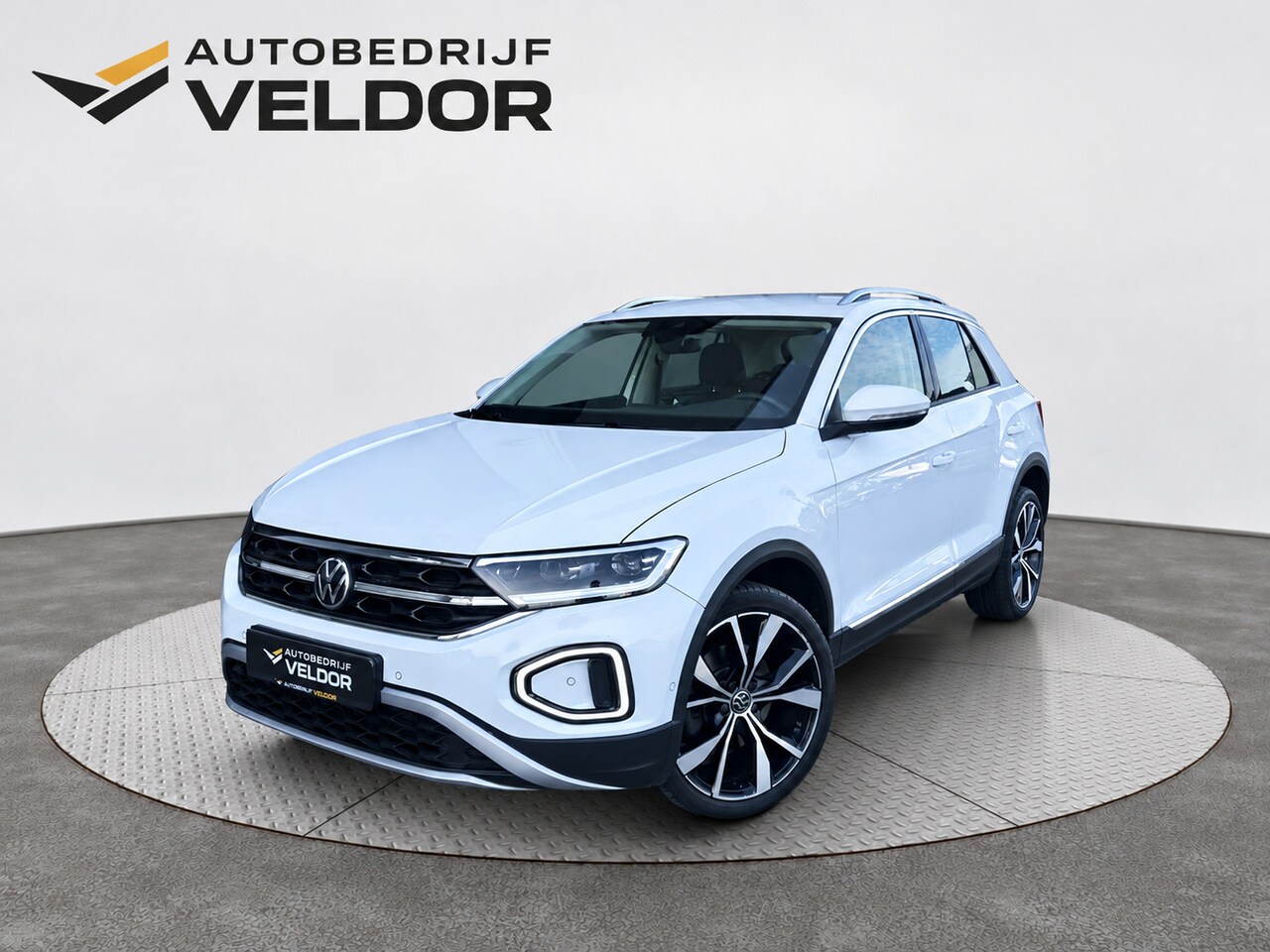 Volkswagen T-Roc - 1.0 TSI 2023 IQ/Virtual/LED/FACELIFT/19" - AutoWereld.nl