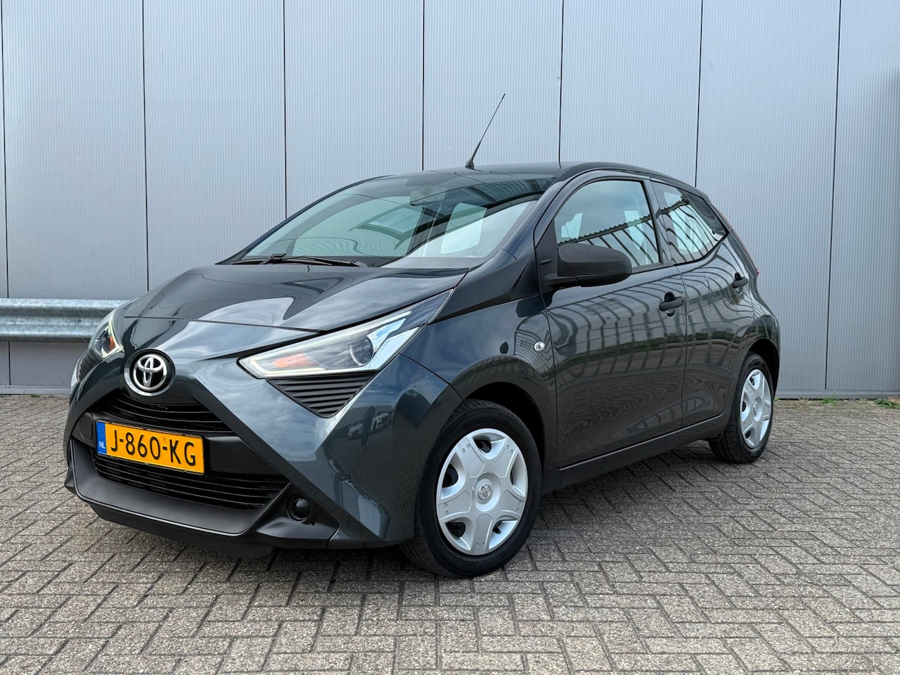 Toyota Aygo - 1.0 VVT-i x-fun | Airco | Bluetooth | Radio | Elektrische ramen - AutoWereld.nl