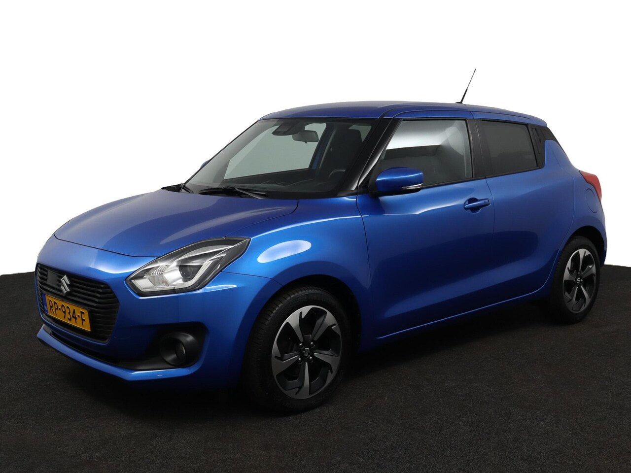 Suzuki Swift - 1.2 Stijl Smart Hybrid | Adaptive Cruise Control | Apple Carplay | Android Auto | Achterui - AutoWereld.nl