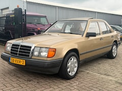 Mercedes-Benz 200-500 (W124) - 260E Belastingvrij 6-Cilinder Schuifdak
