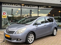 Toyota Verso - 1.8 VVT-i Business 7-Pers Panorama Clima Cruise Camera Trekhaak NL-Auto NAP