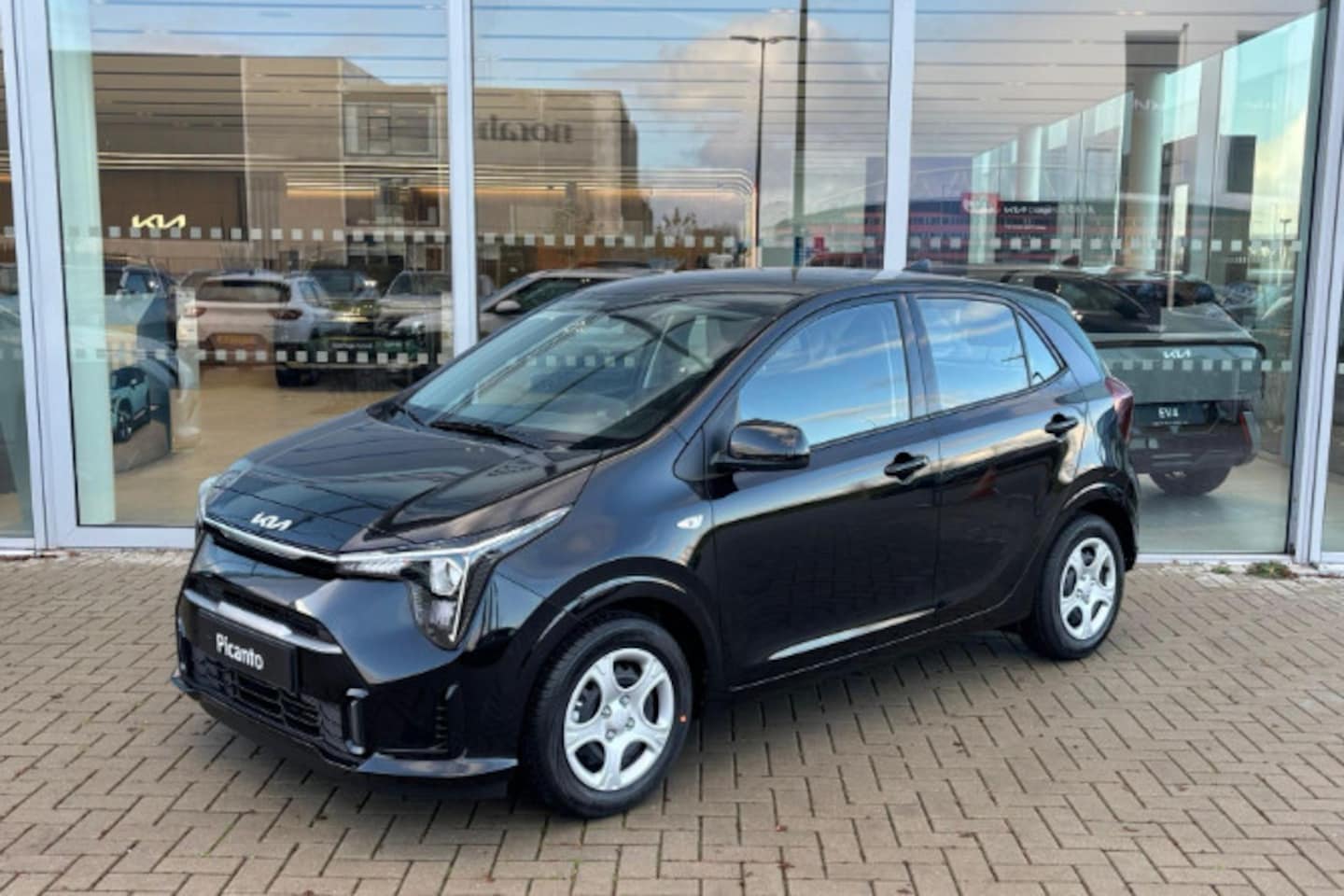 Kia Picanto - 1.0 DPi DynamicLine 5p Airco | Navigatie | Carplay | Camera | Cruisecontrol | uit voorraad - AutoWereld.nl