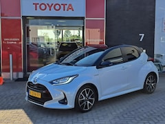 Toyota Yaris - 1.5 Hybrid Executive DODEHOEK PARELMOER SPORTSTOELEN STOELVERWARMING PDC LED