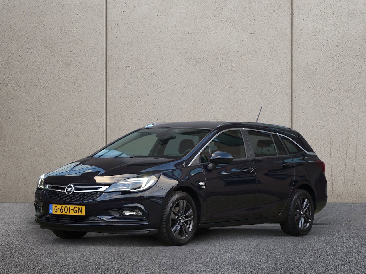 Opel Astra Sports Tourer - 1.0 Turbo 120 Jaar Edition | Carplay | Climate Control | Parkeersensoren - AutoWereld.nl
