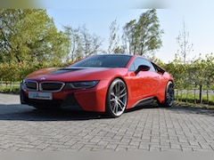BMW i8 - Protonic Red Edition + e-bike