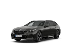 BMW i5 Touring - eDrive40 M Sport Pro Edition 84 kWh | M Sportpakket Pro | Innovation Pack | Travel Pack |