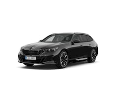 BMW i5 Touring - eDrive40 M Sport Edition 84 kWh | M Sportpakket Pro | Innovation Pack | Travel Pack | Comf