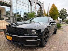 Ford Mustang - USA 4.6 V8 GT Handgeschakeld 67000 km Nieuwstaat