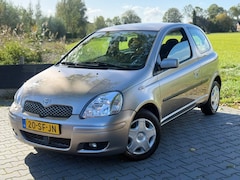 Toyota Yaris - 1.3 VVT-i Sol Automaat / Unieke km stand