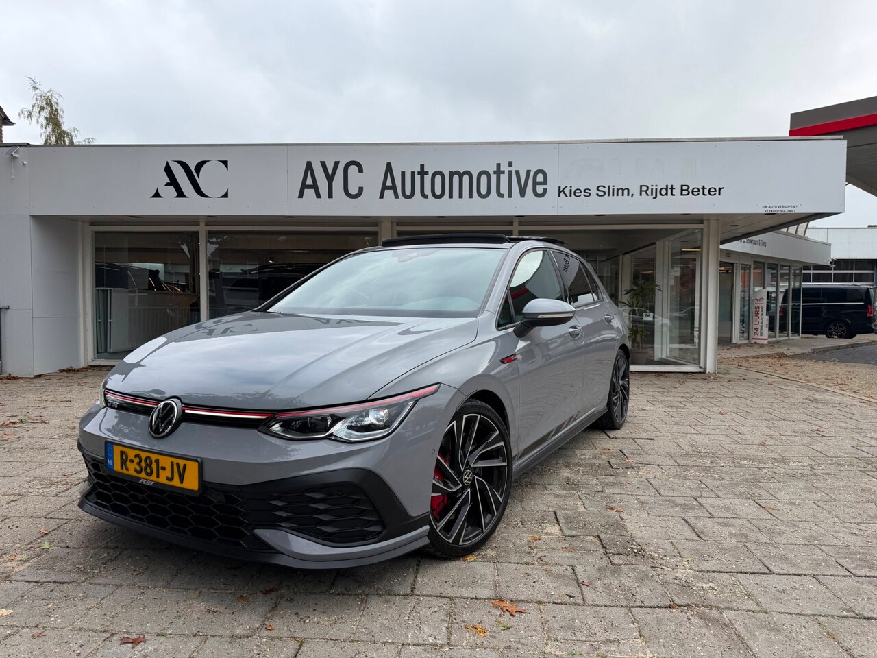 Volkswagen Golf - 2.0 TSI GTI CLUBSPORT 300 PK |PANO|IQ|H&K|DEALER ONDERHOUDEN - AutoWereld.nl