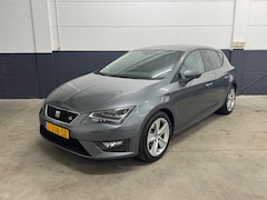 SEAT Leon - 1.4 EcoTSI FR Cruise Clima Bluetooth Sportstoelen Navi Stoelverwarming