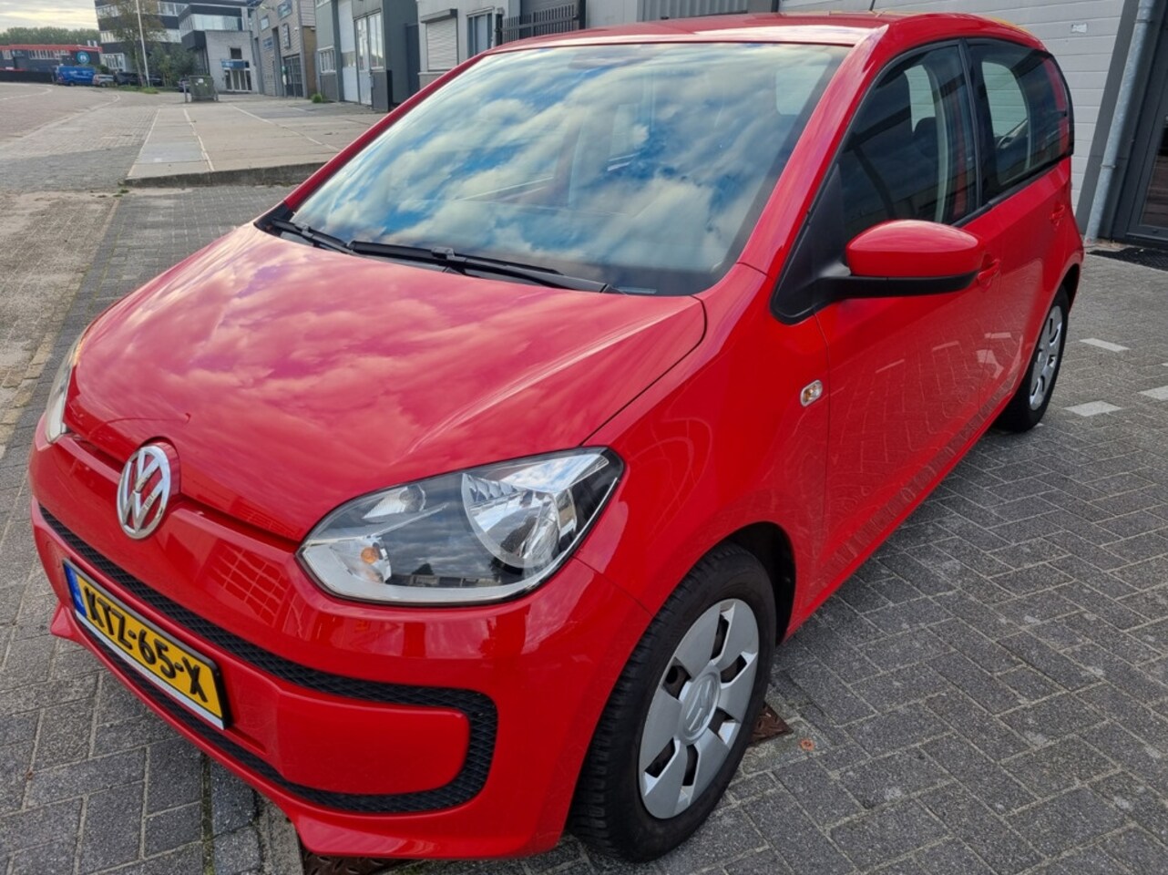 Volkswagen Up! - 1.0 high up! BlueMotion 1.0 high up! BlueMotion - AutoWereld.nl