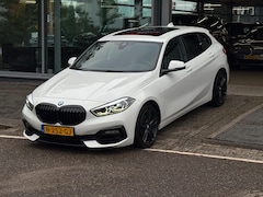 BMW 1-serie - 118i High Executive PANO-DAK NIEUW MODEL