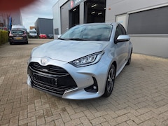 Toyota Yaris - 1.5 Hybrid 115 Business Plus KEYLESS|NAVI|incl 1 jaar garantie