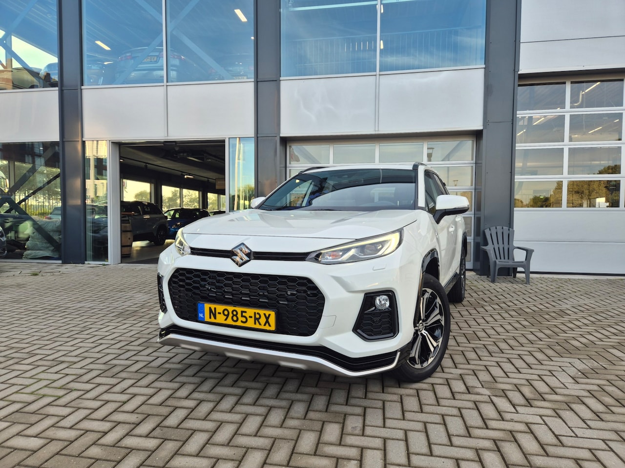 Suzuki Across - 2.5 Plug-in Hybrid Style Trekhaak - AutoWereld.nl