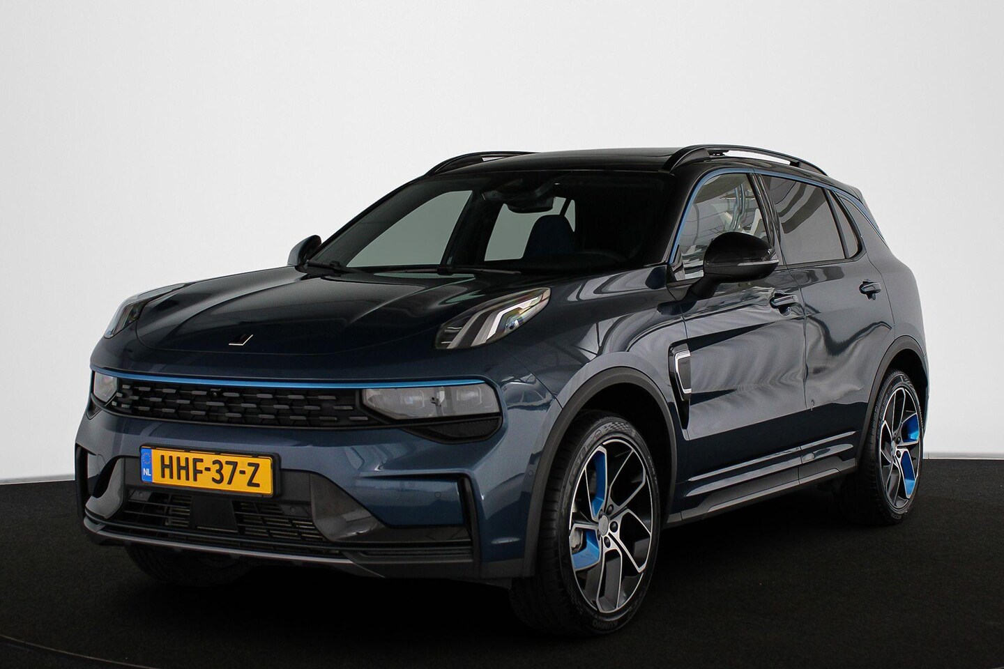 Lynk & Co 01 - 1.5 PHEV Panoramadak Stuur-Stoelverwarming 360-Camera - AutoWereld.nl