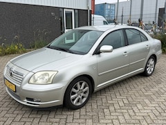 Toyota Avensis - 1.8 VVTi Linea Luna 2006 CLIMA