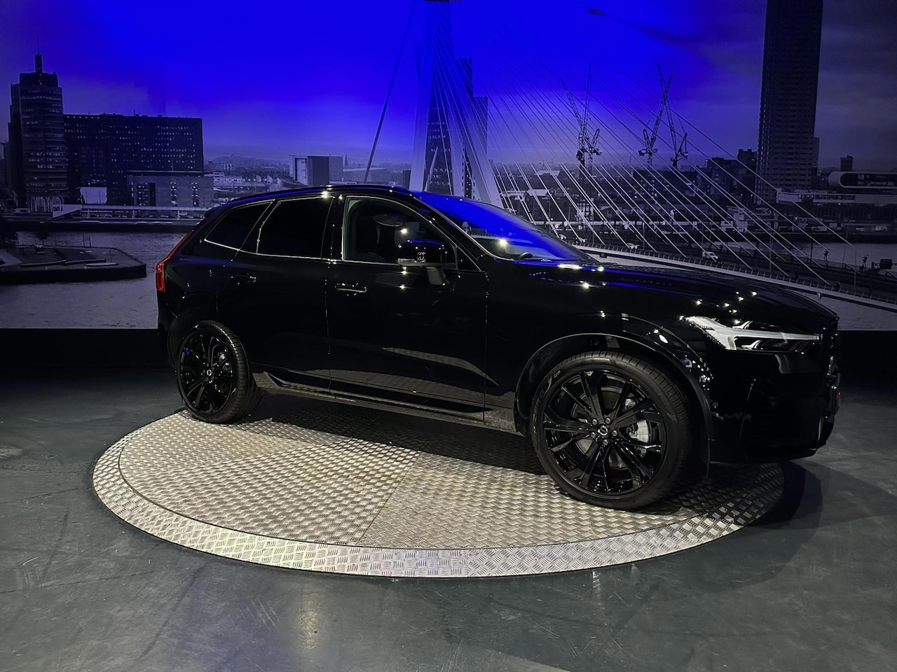 Volvo XC60 - 2.0 T6 Plug-in hybrid AWD Ultra Black Edition*MY2026 Facelift* - AutoWereld.nl