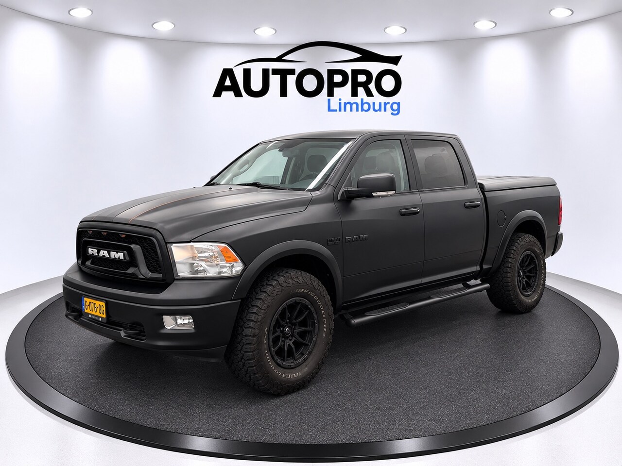 Dodge Ram 1500 - 5.7 V8 4x4 Quad Cab 6'4 5.7 V8 4x4 Quad Cab 6'4 - AutoWereld.nl