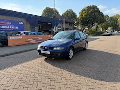 SEAT Leon - 1.6-16V Stella Airco NIEUWE APK