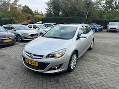 Opel Astra Sports Tourer - 1.4 Turbo Sport , navigatie , pdc voor en achter