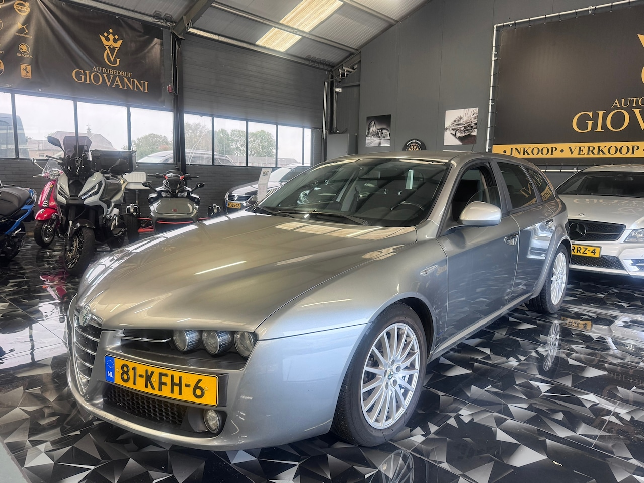 Alfa Romeo 159 Sportwagon - 1.9 JTD Q-Tronic Distinctive 1.9 JTD Q-Tronic Distinctive - AutoWereld.nl