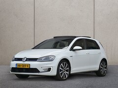 Volkswagen Golf - 1.4 TSI GTE | Panoramadak | Achteruitrijcamera | Adaptive Cruise Control