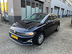 Volkswagen Polo - 1.0 MPI Comfortline 142 DKM CARplay