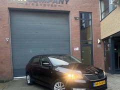 Skoda Rapid Spaceback - 1.2 TSI Greentech Elegance Businessline Pro | Airco | Boekjes | Apk 2027