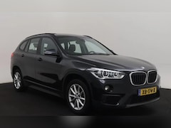 BMW X1 - SDrive18i High Executive PANORAMADAK, NL AUTO, CRUISE, CLIMA, NAVI,