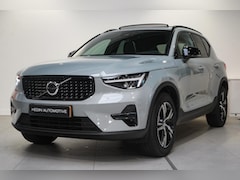 Volvo XC40 - B4 Plus Dark 197pk 2.000 kg trekgewicht | Stoelen elektrisch + Geheugen | Panoramadak | Ad