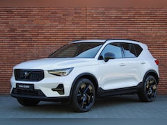Volvo XC40 - B4 Plus Black Edition | Panoramisch schuif-/ kanteldak | Trekhaak, inklapbaar | Stoel-/ st