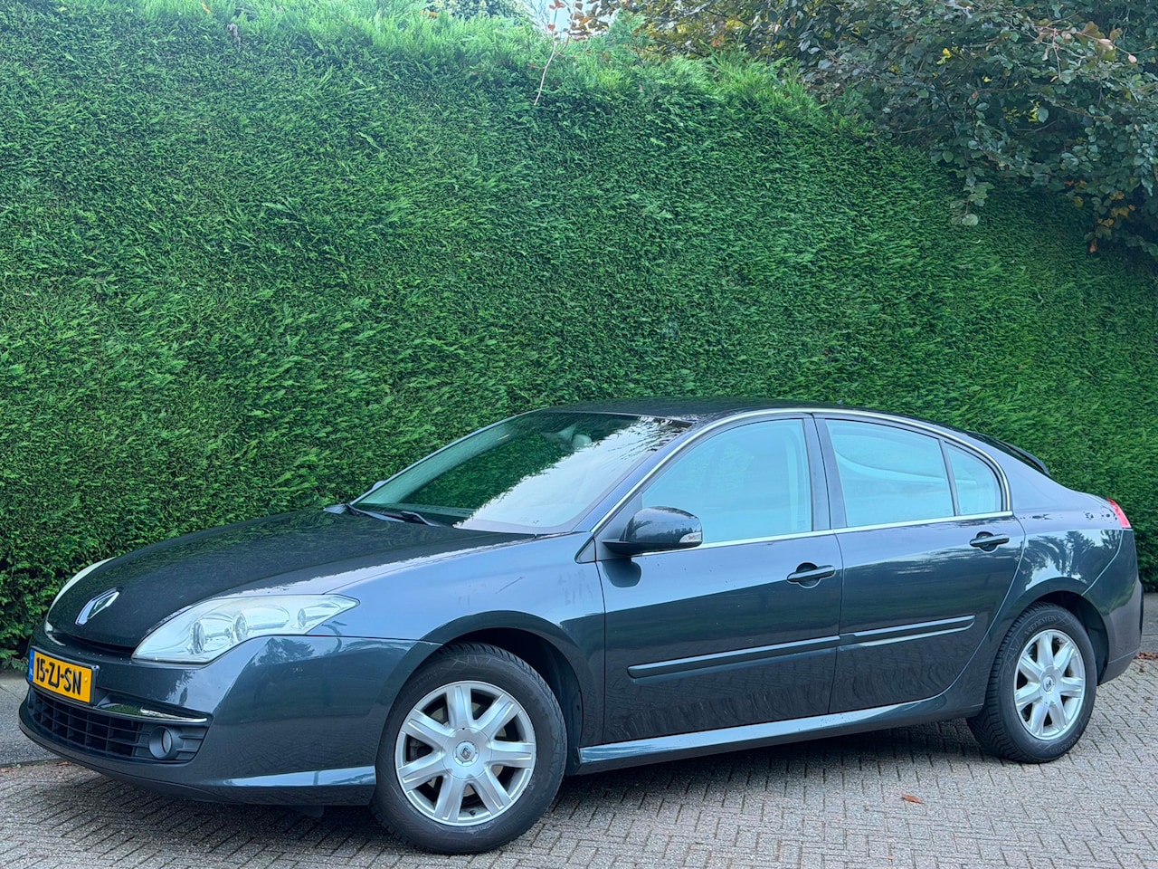 Renault Laguna - 2.0 16V Dynamique RIJDT SUPER!/AIRCO/NAVI/APK - AutoWereld.nl