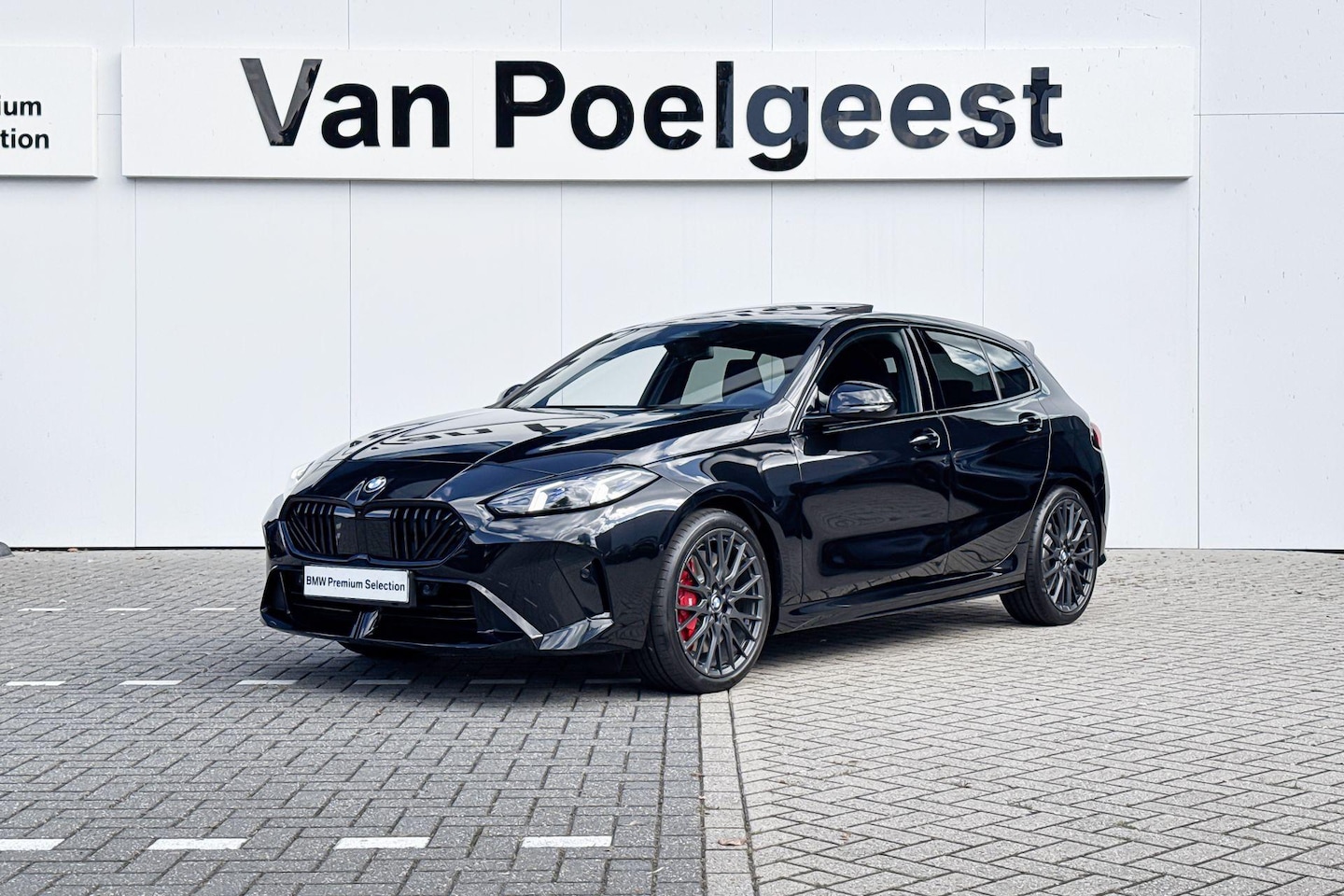 BMW 1-serie - 120 | M Sport | Panoramadak | Premium Pack | - AutoWereld.nl