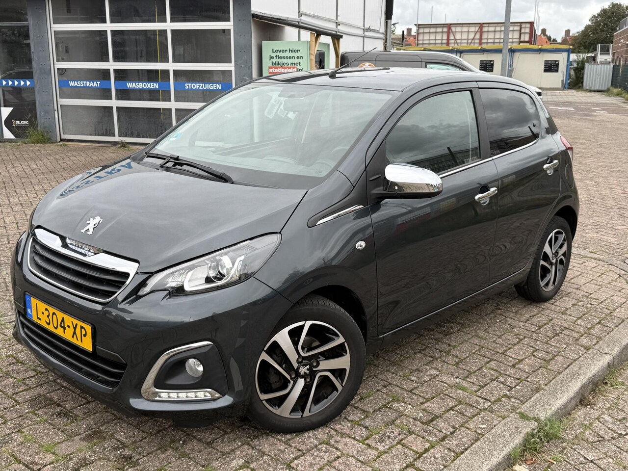 Peugeot 108 - 1.0 e-VTi Allure ALL-INRIJKLAARPRIJS/Camera/Apple Carplay/Climate Controle/Donker getint g - AutoWereld.nl