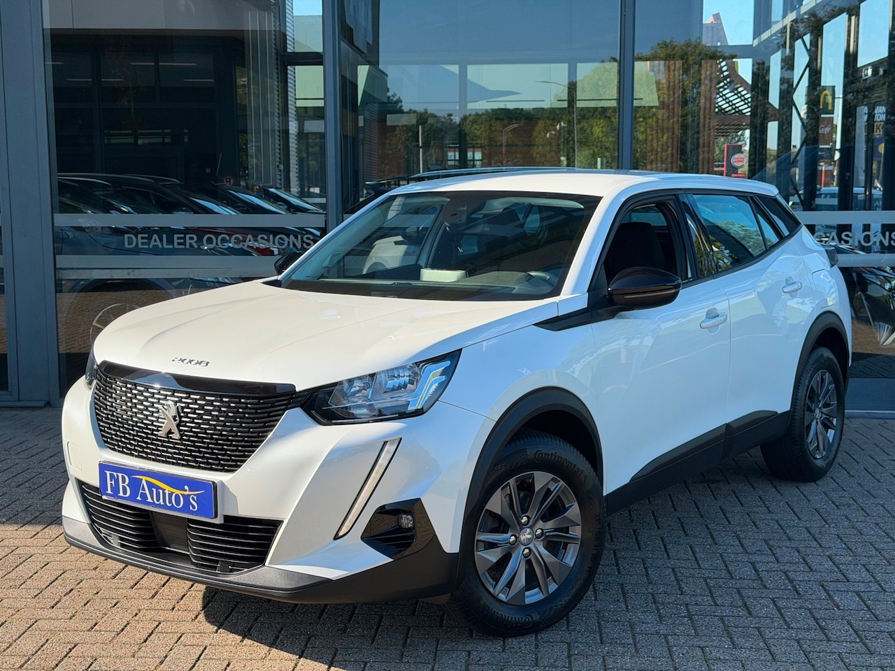 Peugeot 2008 - 1.2 PureTech Active Pack Business Airco Lmv Cruise Navi - AutoWereld.nl