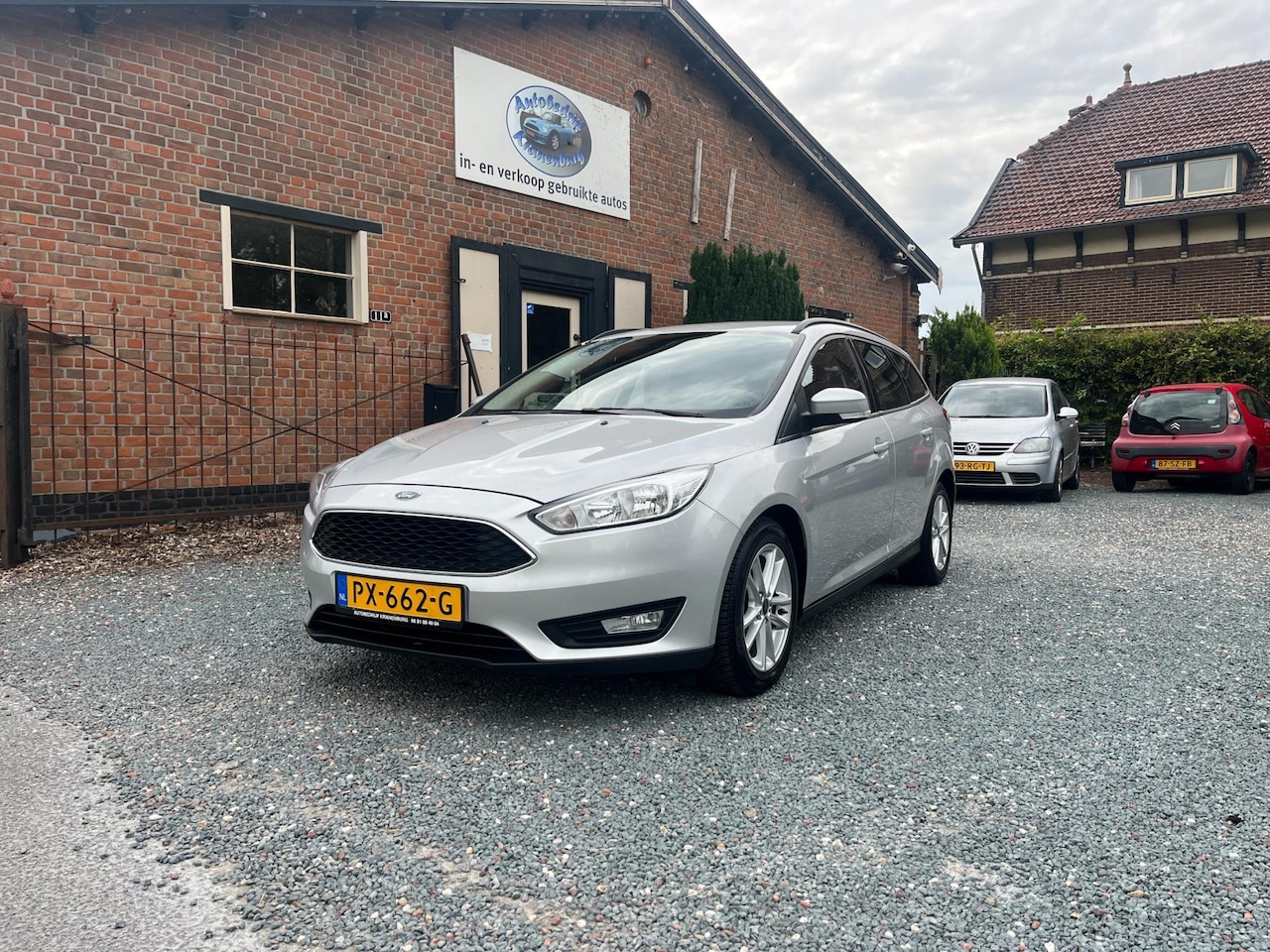 Ford Focus Wagon - 1.0 Lease Edition 1.0 Lease Edition ( Airco + Trekhaak + Navigatie ) - AutoWereld.nl