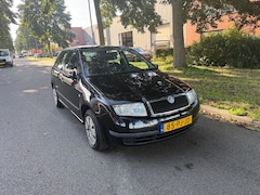 Skoda Fabia - 1.4-16V Choice automaat apk