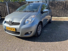 Toyota Yaris - 1.3 VVTi Aspiration | Climate control | Parkeersensoren achter