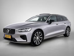 Volvo V60 - 2.0 T8 Plug-in hybrid AWD Plus Dark | SOH 100% | Trekhaak | Panorama dak | Luxe bekleding