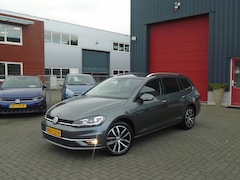 Volkswagen Golf Variant - 1.5 TSI Highline Business R, Trekhaak, Navi, Cruise