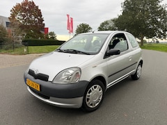 Toyota Yaris - 1.0-16V VVT-i Terra NAP/APK 12-2027
