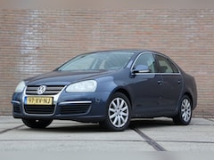 Volkswagen Jetta - 1.6 FSI Comfortline