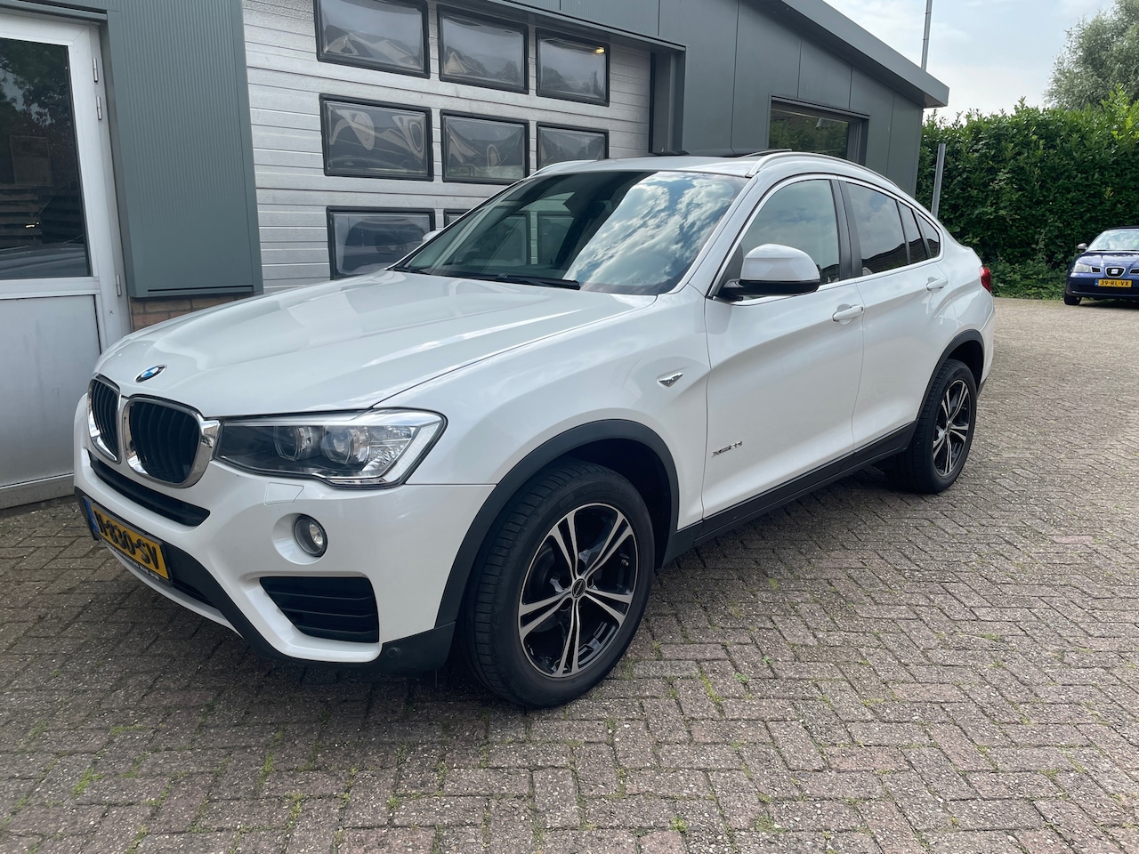 BMW X4 - XDrive20i Centennial High Executive Trekhaak - AutoWereld.nl