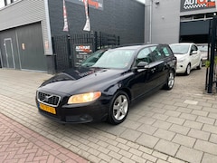 Volvo V70 - 2.4 D5 Momentum 2e Eigenaar Trekhaak Airco NAP APK