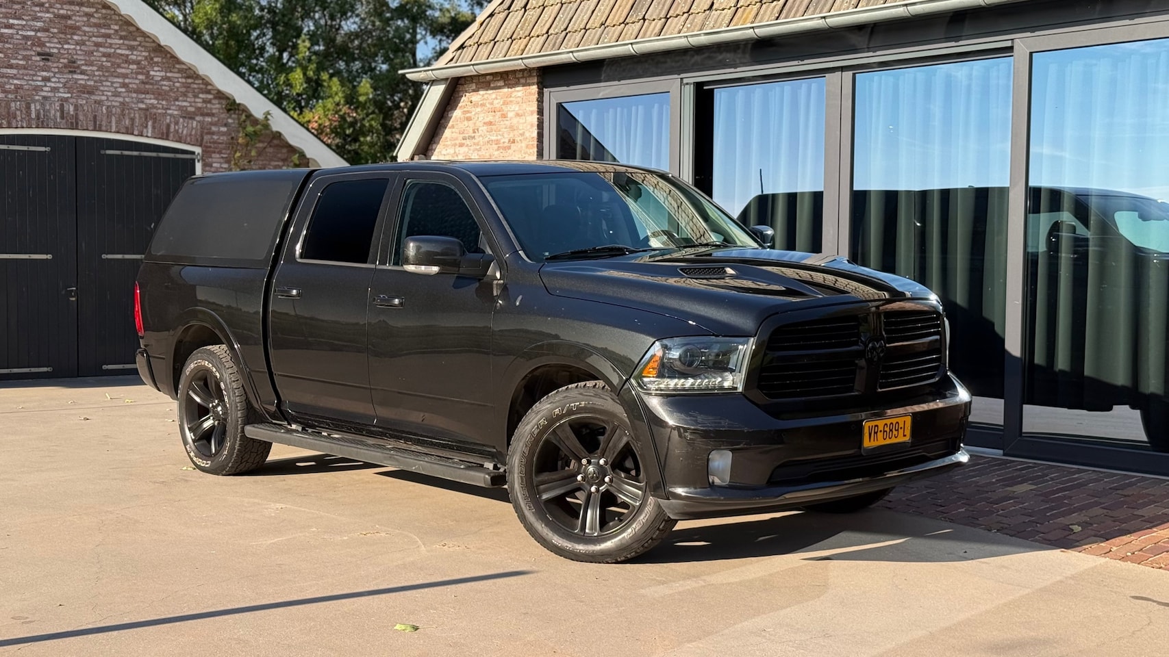 Dodge Ram 1500 - Sport 5.7 V8 Crew Cab 5'7 huif - AutoWereld.nl