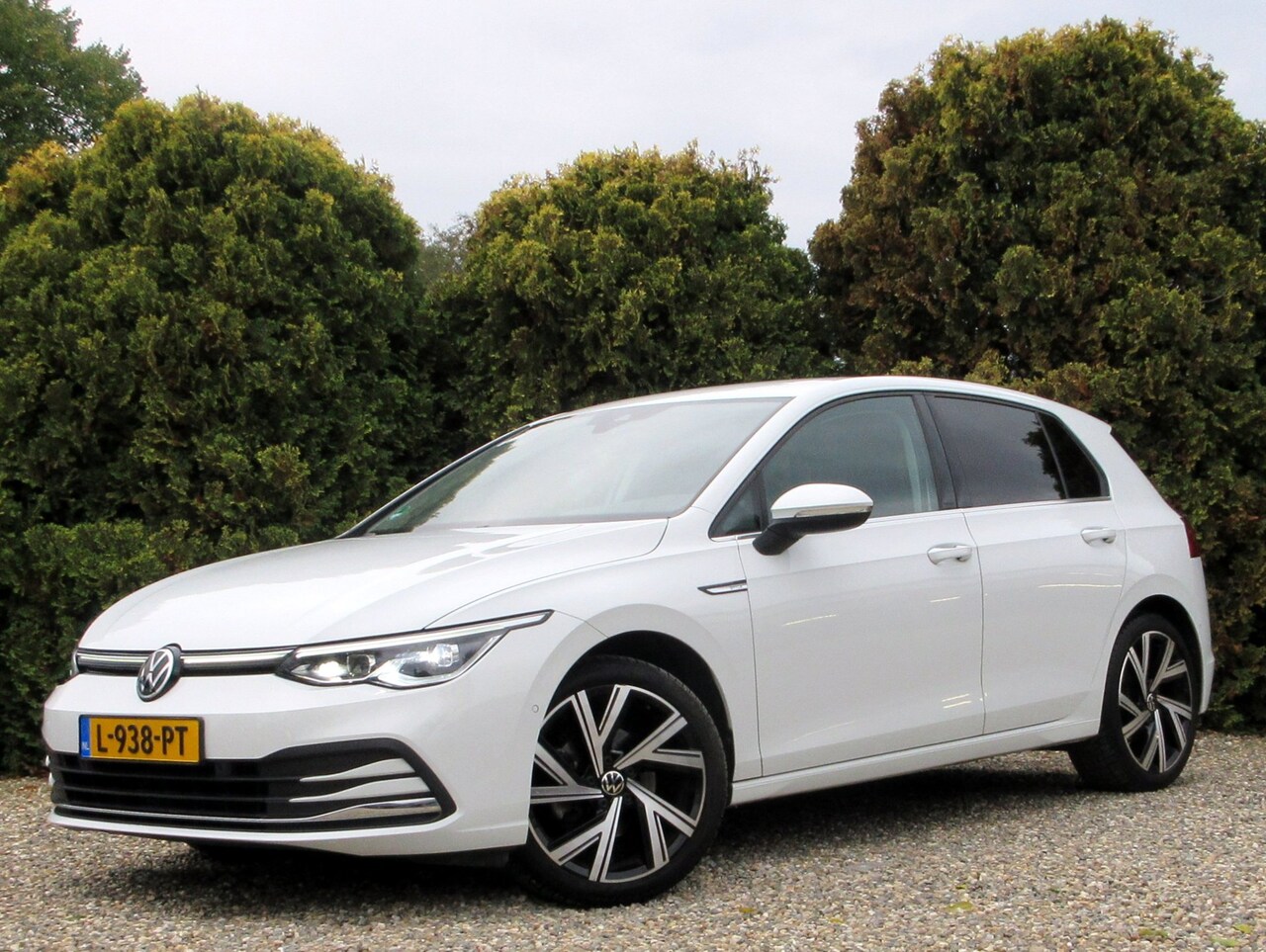 Volkswagen Golf - 1.5 eTSI Style Automaat * Led * Camera * - AutoWereld.nl