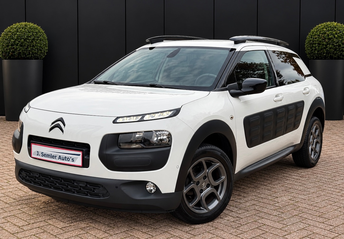 Citroën C4 Cactus - 1.2 PureTech One-Tone NAVI CRUISE AIRCO CAMERA GARANTIE - AutoWereld.nl