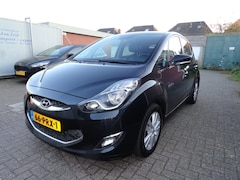 Hyundai ix20 - 1.6i i-Catcher LEER PANORAMA CLIMA